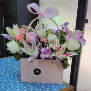 Radiant Flower Whit Paper Bag-Hu Florist 006